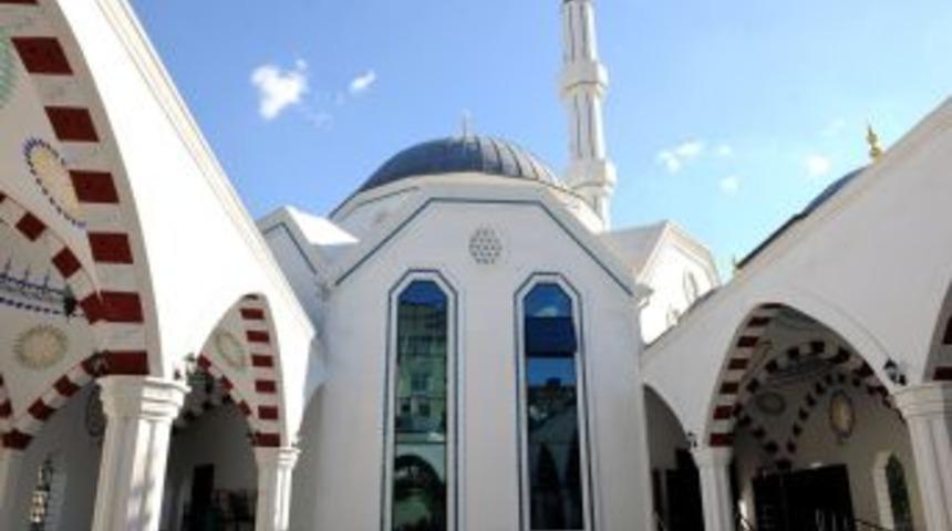 Hicret Camii Yeniden Inşa Edildi