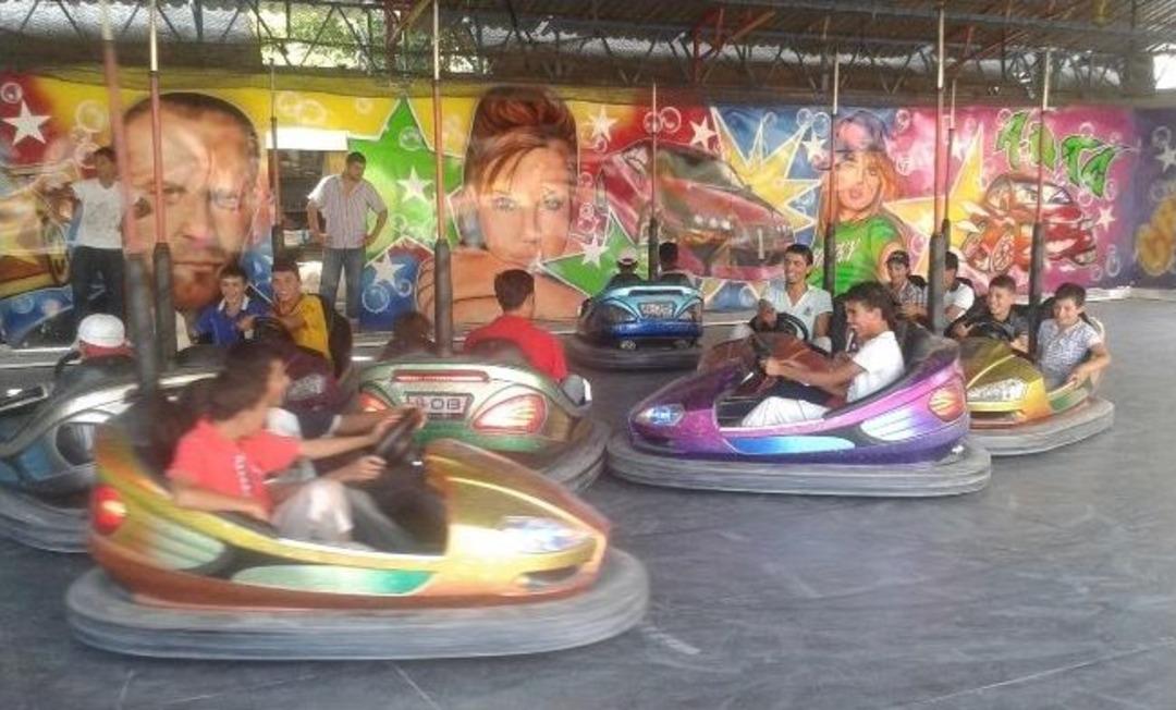 Suriyeli Misafirlere Adana&rsquo;nın Tarihi Ve Turistik Yerleri Gezdirildi