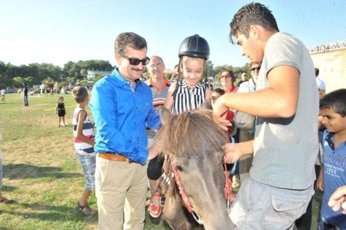 Buca'da U&ccedil;urtmalar "barış" İ&ccedil;in Havalandı