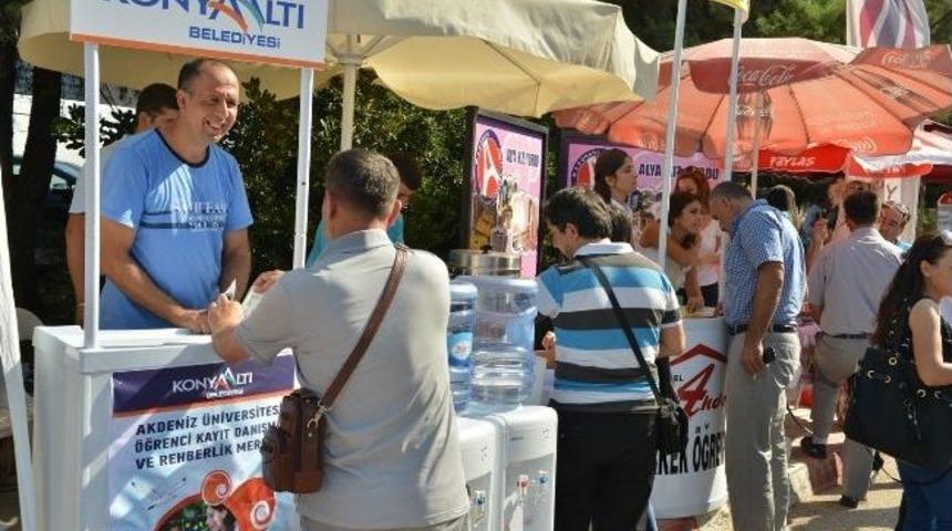 Konyaaltı Belediyesi&rsquo;nden &Ouml;ğrencilere Destek