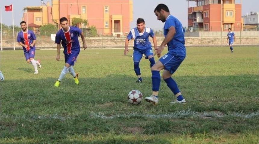 Sarı&ccedil;am Belediyesi Futbol Turnuvasında Heyecan S&uuml;r&uuml;yor