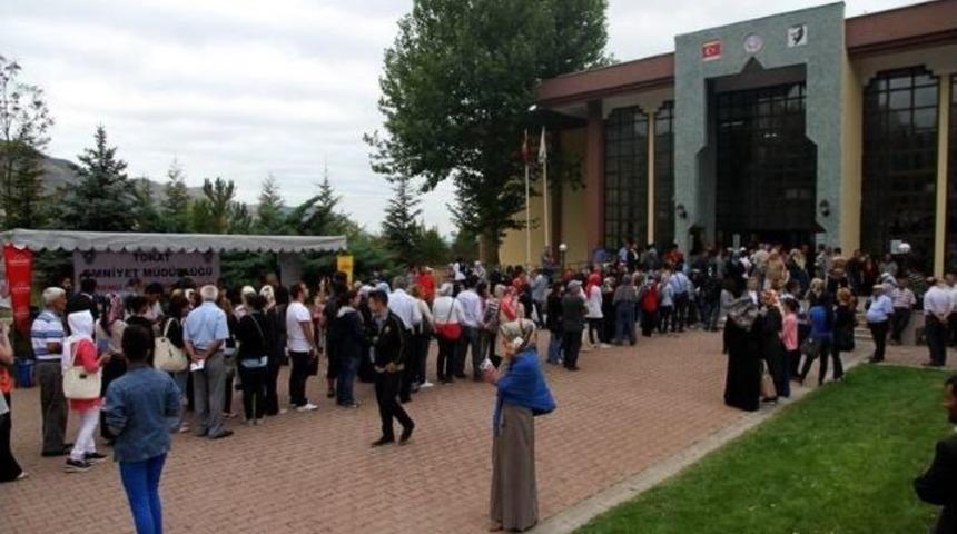 &Uuml;niversite Kayıtlarında Yoğunluk