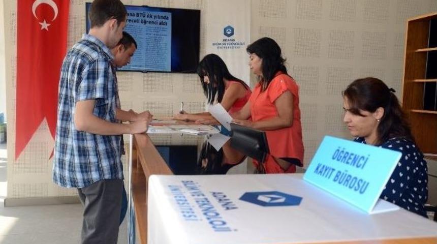 Adana Bt&uuml;&rsquo;de İlk Kayıt Heyecanı