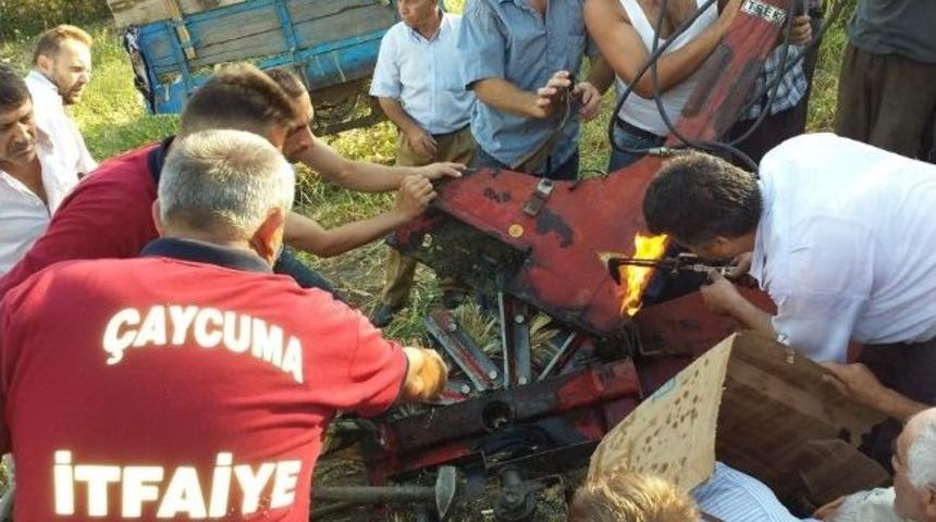 Slaj Makinesine Ayağını Kaptıran Kişi Kurtarıldı