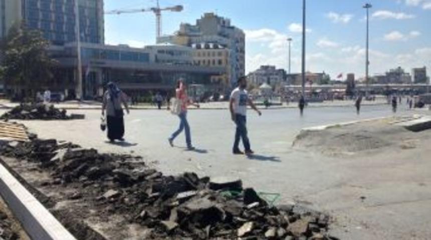Taksim Meydanı&rsquo;nın Bir B&ouml;l&uuml;m&uuml; Trafiğe Kapandı