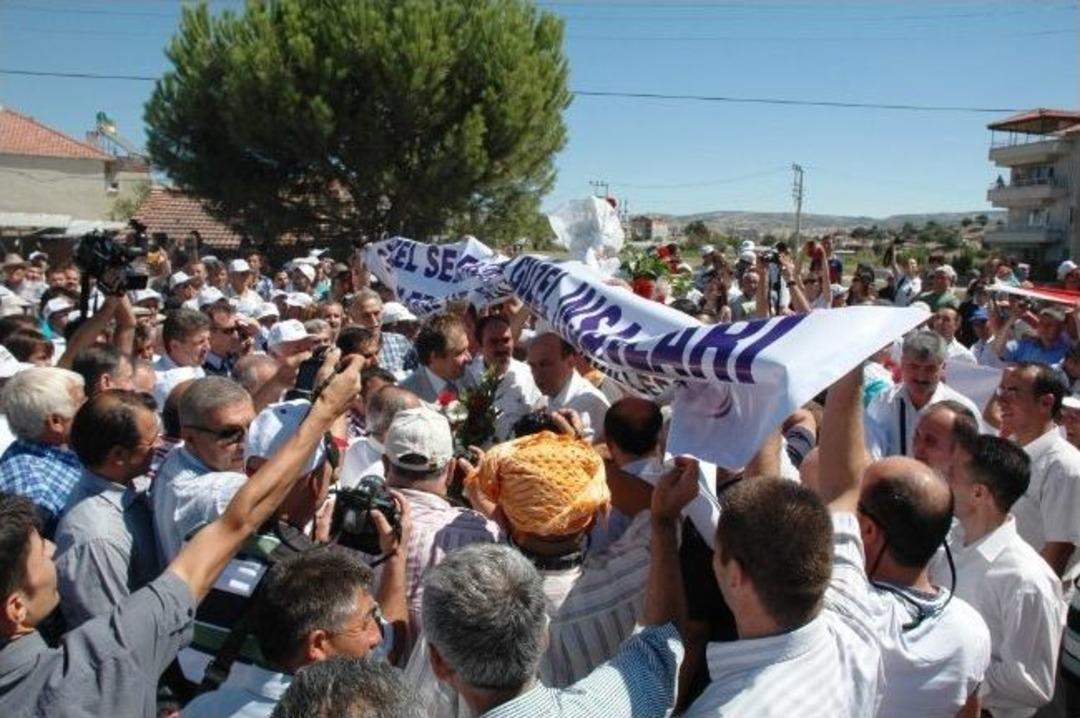 Selendi'de Ankaralı Ayşe Coşkusu
