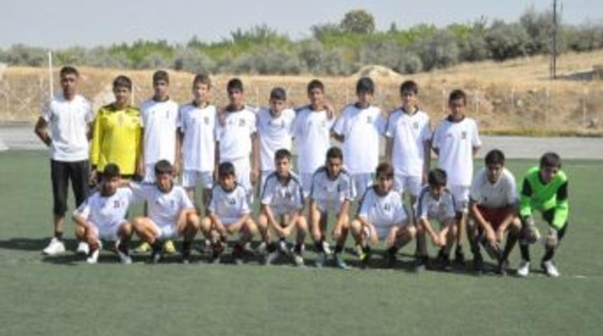 Adafı Kartalspor, U-15 Takımı Yeni Sezona Hazırlanıyor