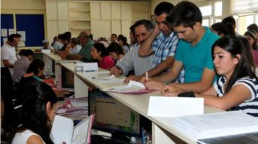 Sel&ccedil;uk &Uuml;niversitesi&rsquo;nde Kayıt Heyecanı