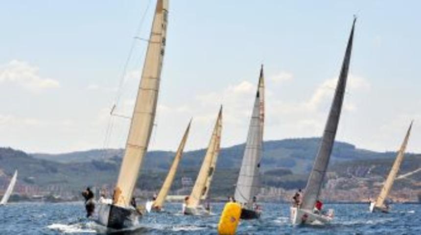 Olympos Regatta Yarışını Garanti Sailing-Fenerbah&ccedil;e 1 Teknesi Kazandı