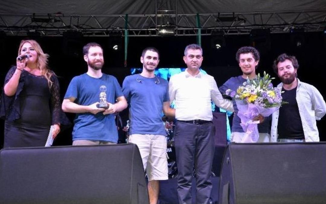 Pinhani Ve S&uuml;mer Ezg&uuml; Aliağa&rsquo;yı Coşturdu