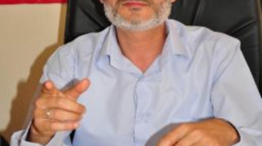 Manisa'da Serbest Kıyafet Eylemi Devam Ediyor