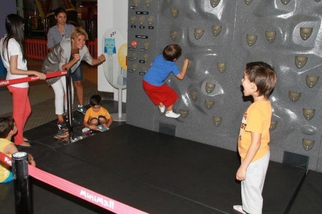 G&uuml;lben Ergen &Ccedil;ocuklar Gibi Eğlendi