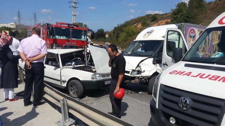 Maltepe&rsquo;de Trafik Kazası: 6 Yaralı