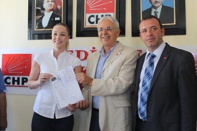 D&ouml;leneken, Aday Adaylığını A&ccedil;ıkladı 1