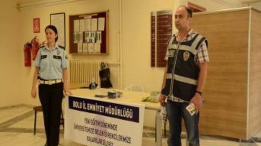 AİB&Uuml;'de Illegal &Ouml;rg&uuml;tlere Karşı &Ouml;ğrenciler Uyarılıyor