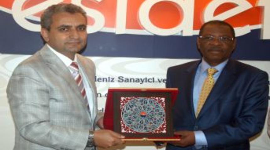 Nijerli Bakandan ESİDEF&rsquo;e: Yatırıma &Ccedil;ok M&uuml;sait Ve Istekliyiz, Ge&ccedil; Kalmayın