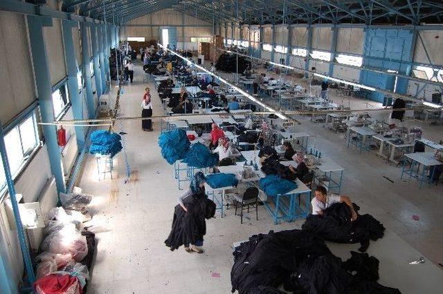 Tekstil At&ouml;lyesi 100 Kişiye Ekmek Kapısı Oldu 2