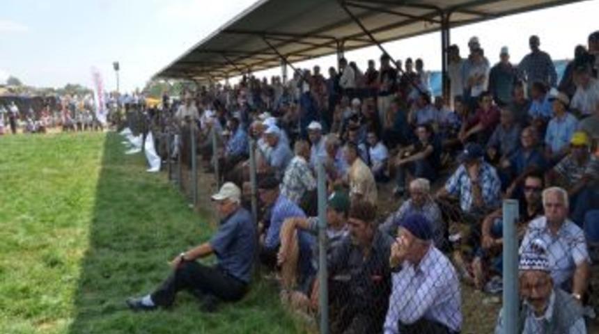 Yunanistan’a Giren Dündar’dan Dostluk Mesajı