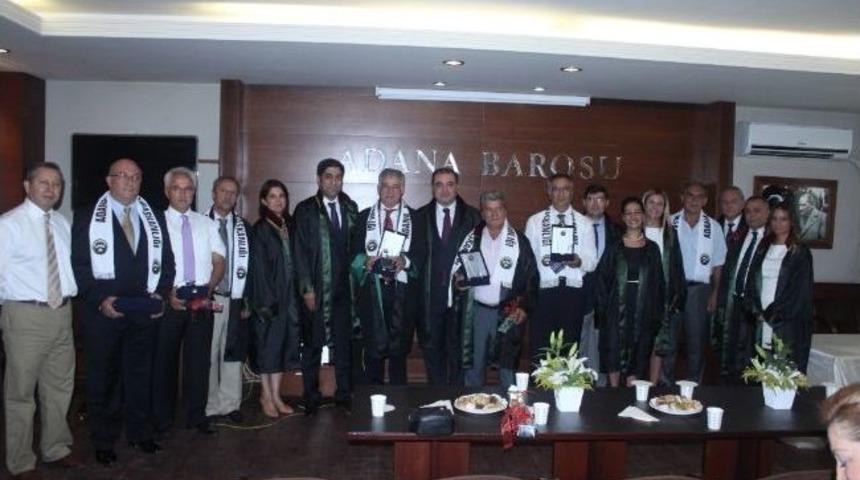 Adana Barosu'nda 35. Yıl Plaket T&ouml;reni