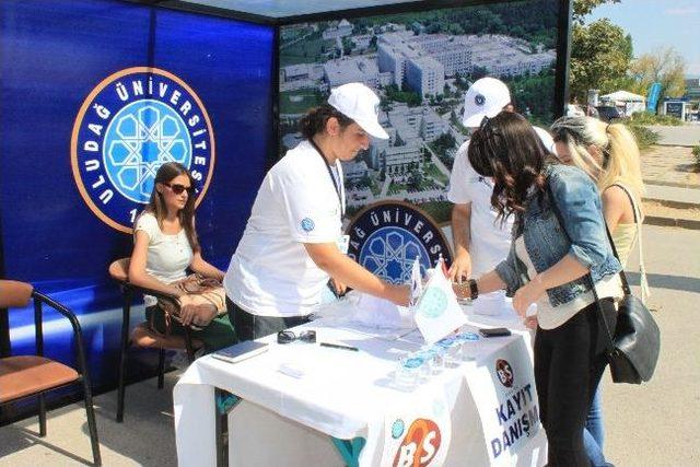 Uludağ Üniversitesi'nde Kayıtlar Başladı