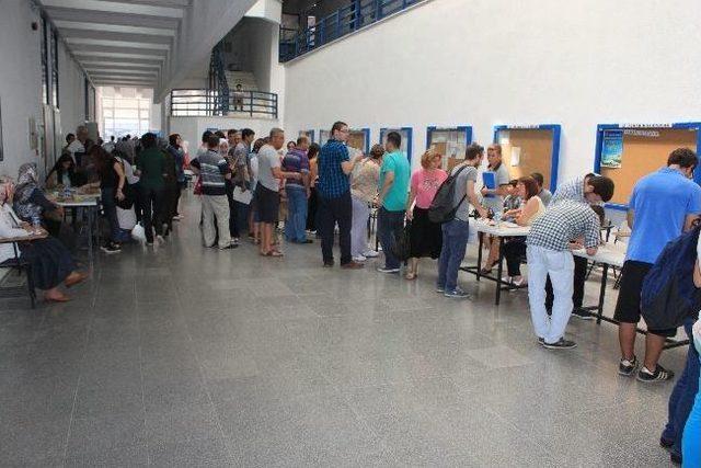 Uludağ Üniversitesi'nde Kayıtlar Başladı