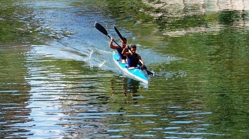 Eskişehir&rsquo;de Kano Yarışması