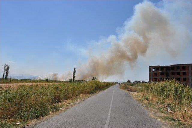 Ot Yangınına Bir Helikopter Ve Iki U&ccedil;ak M&uuml;dahale Etti 1