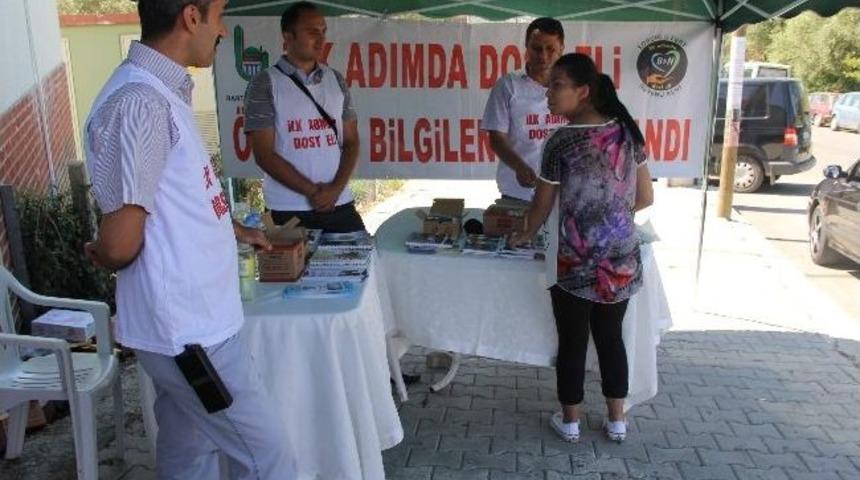 Bartın Emniyeti&rsquo;nden &ldquo;dost Eli&rdquo; Bilgilendirme Standı