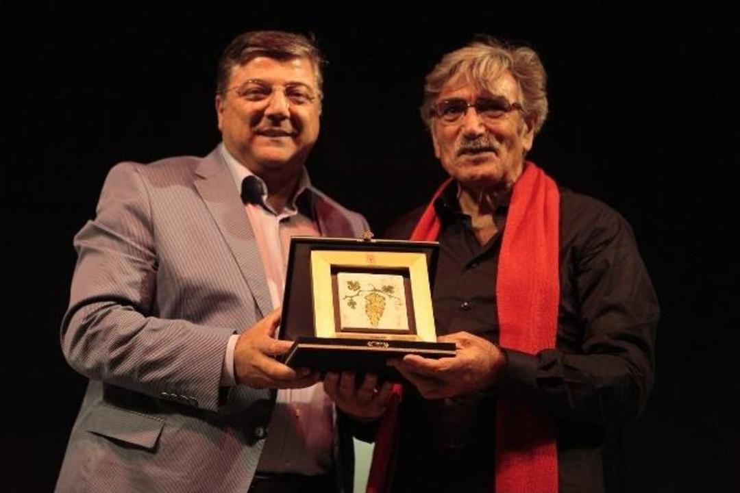 Barış T&uuml;rk&uuml;leri Bornova'dan Yankılandı