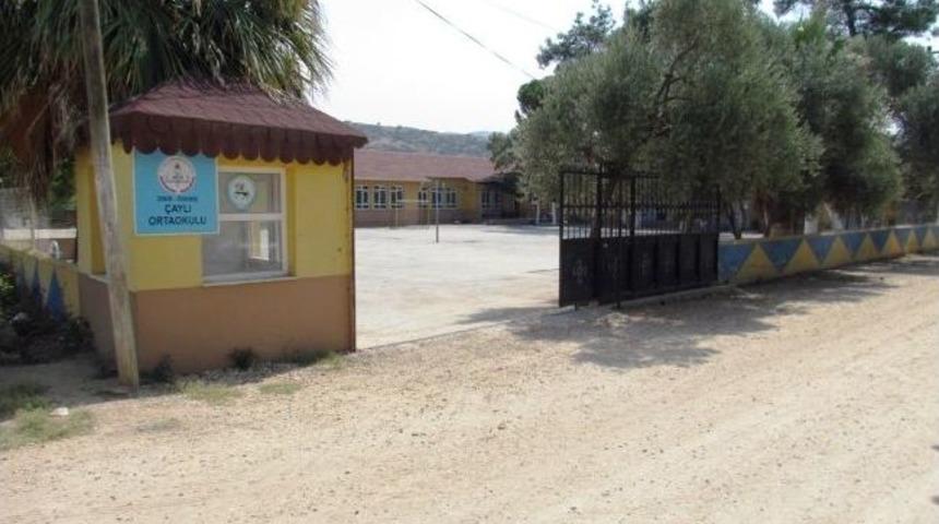 &Ccedil;aylı İlk&ouml;ğretim Yolu Bakım Bekliyor