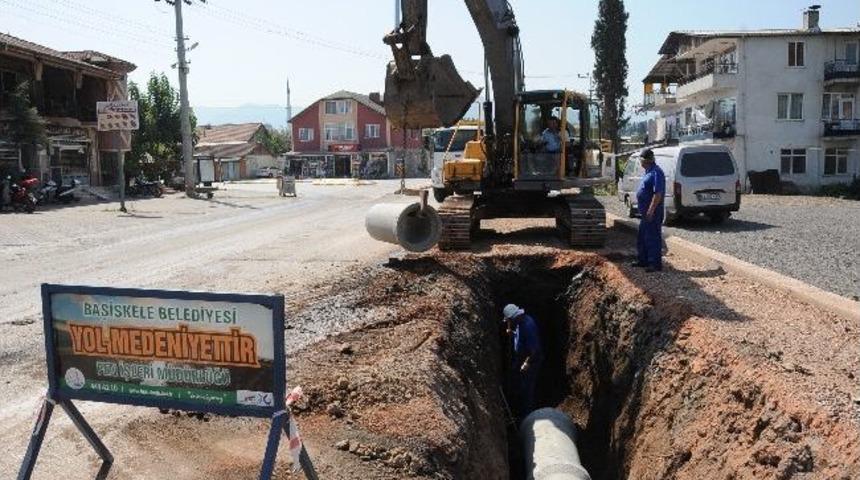 Başiskele'de Yağmur Suları İ&ccedil;in Mazgallar Yapılıyor