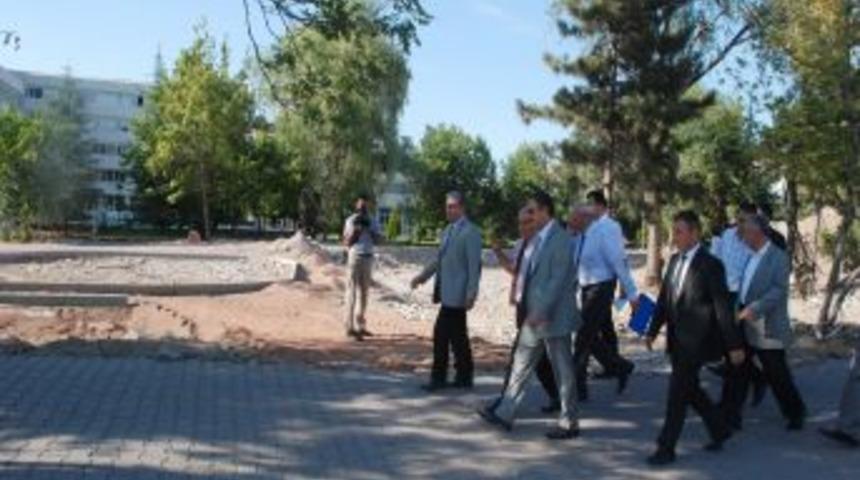 Başkan &Ouml;zhaseki Devam Eden Yatırımları Inceledi