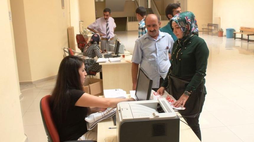 Fırat &Uuml;niversitesi'nde Kayıt Heyecanı