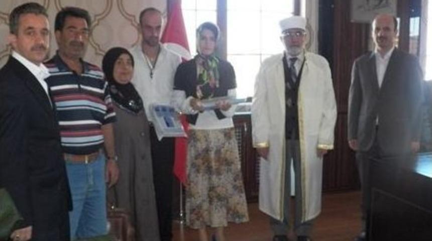 Ermenistan Uyruklu Ani, M&uuml;sl&uuml;man Olarak Esma Adını Aldı