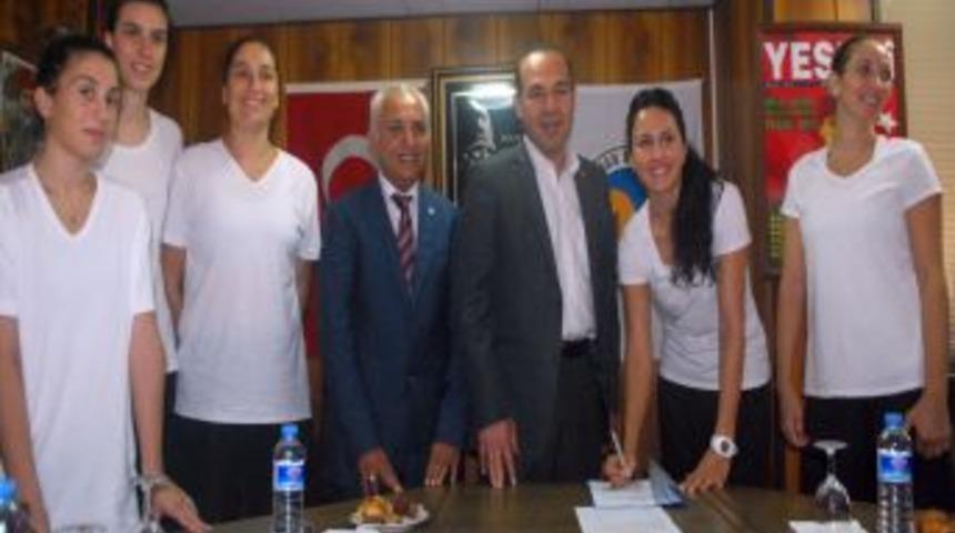 Ceyhan Belediye&rsquo;de Toplu Imza T&ouml;reni