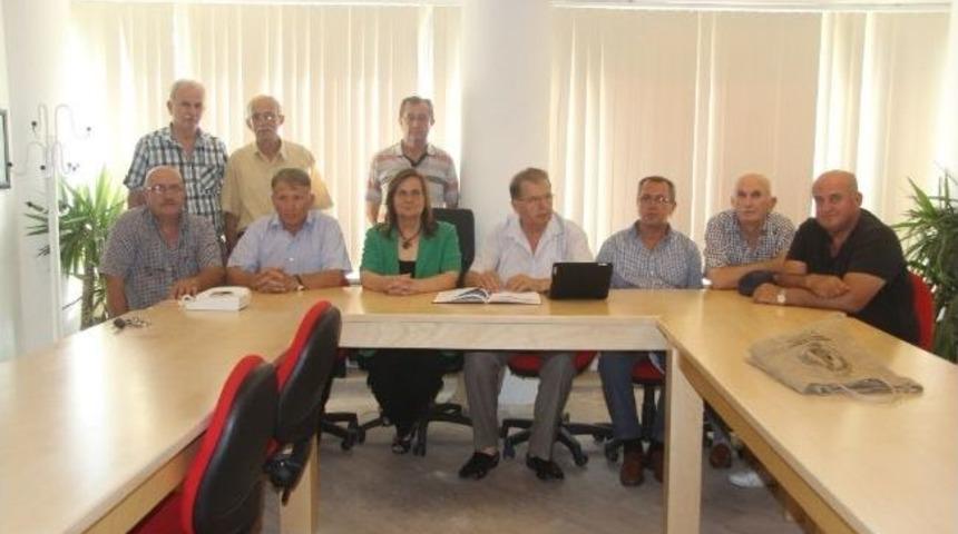 Burhaniye&rsquo;de Yazacağı Kitap İ&ccedil;in Araştırma Yaptı