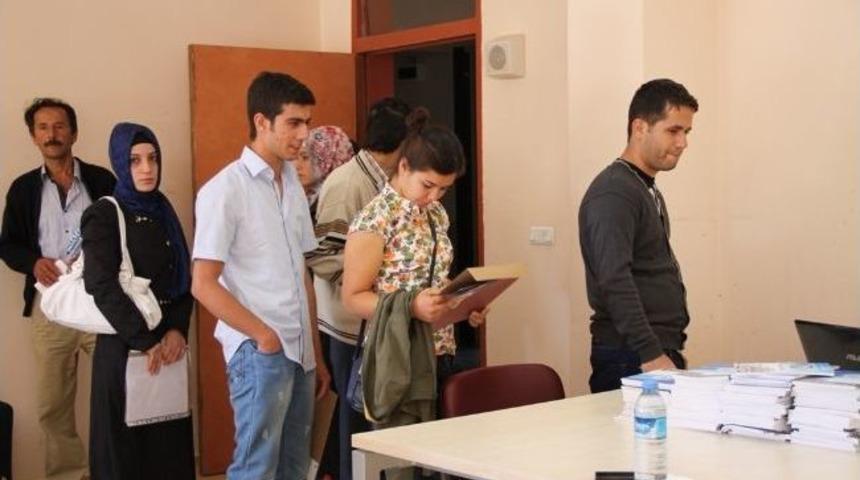 Bayburt &Uuml;niversitesi'nde &Ouml;ğrenci Kayıtları Başladı