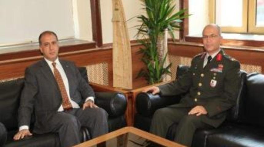 Tuğgeneral İlbaş&rsquo;tan, Vali &Ccedil;omaktekin&rsquo;e Ziyaret