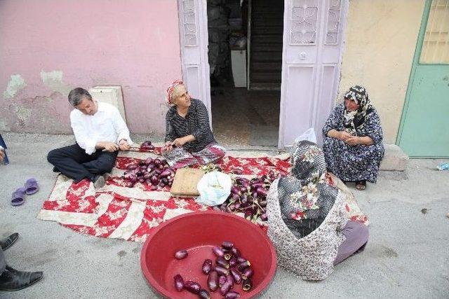 Başkan Tahmazoğlu, Gaziler Ve Şehitler Caddesi Esnafını Ziyaret Etti