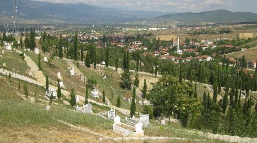 Erbaa&rsquo;da Mezarlıklar Daha Bakımlı Ve Temiz