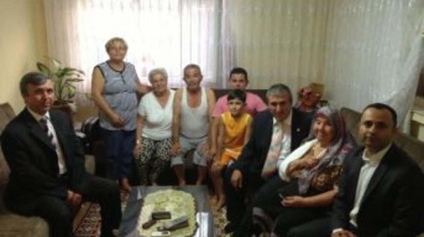 Taburcu Olanlar, Evinde Ziyaret Ediliyor