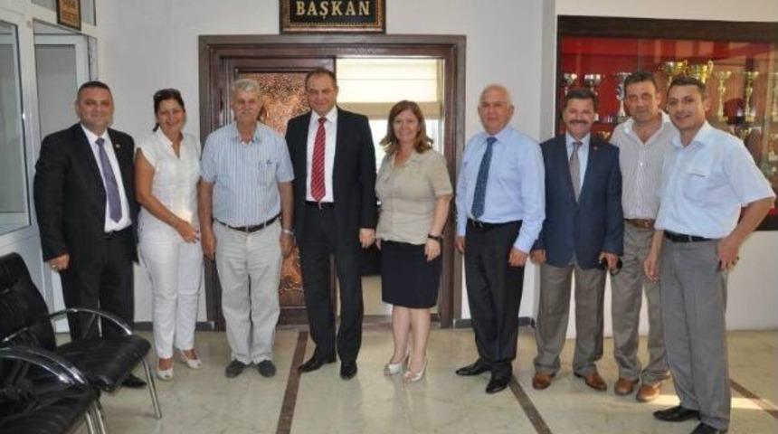 Dalgı&ccedil;&rsquo;tan Gazete Patronuna Kutlama