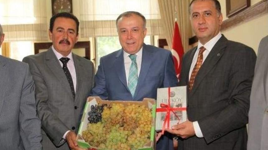 Valiye &Uuml;z&uuml;m Hediye Ettiler