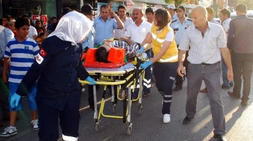 Otomobil İle Motosiklet &Ccedil;arpıştı: 1 Yaralı