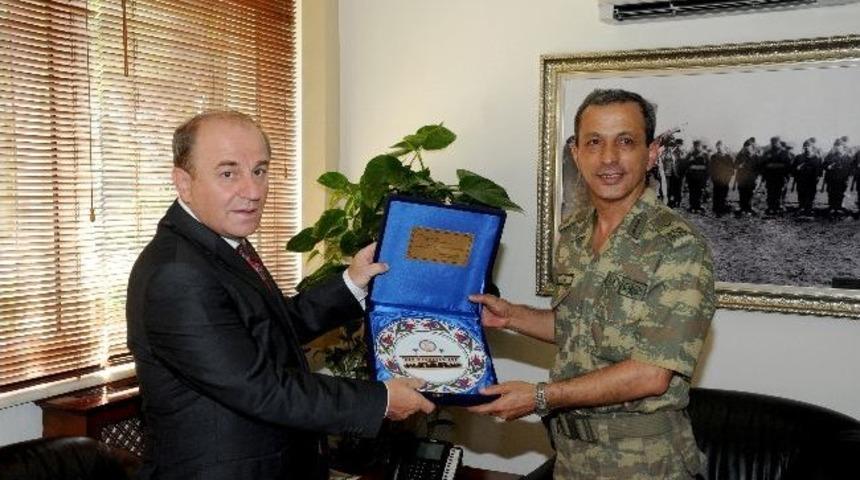 Vali &Ouml;zt&uuml;rk Garnizon Komutanı Tuğgeneral Can&rsquo;ı Ziyaret Etti