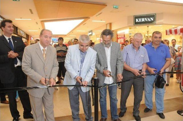 Yeşil&ccedil;am R&uuml;yası Adlı Orijinal T&uuml;rk Filmleri Afiş Sergisi A&ccedil;ıldı 1