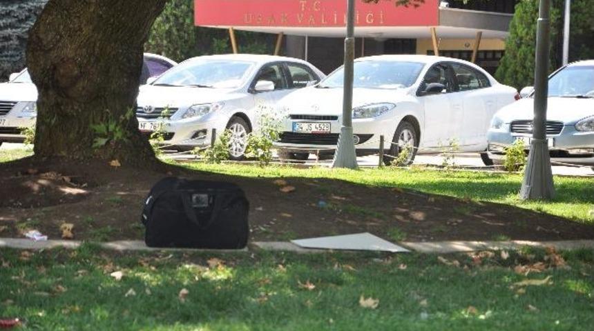 Uşak Valiliği &Ouml;n&uuml;nde Bomba Alarmı