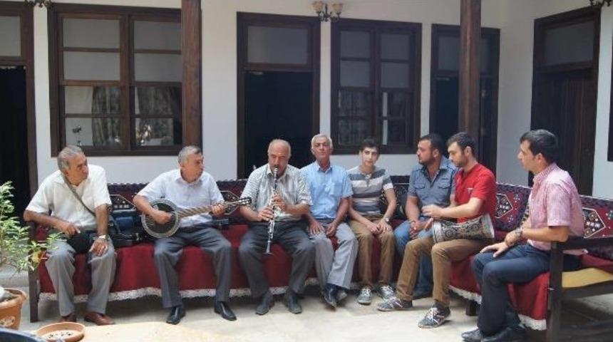 Sa&uuml; Devlet Konservatuvarı&rsquo;ndan Y&ouml;resel Derleme Projesi