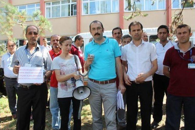 Sağlık Çalışanları Cep Telefonlarını Bıraktı 3