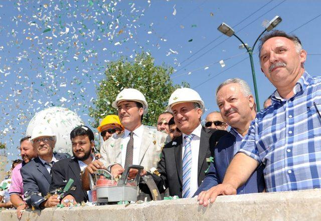 Dokuz Bin Metrekare Alan Üzerine Inşaa Edilecek Kültür Merkezinin Temeli Atıldı 2